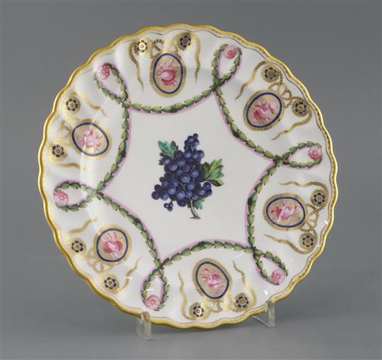 A rare Barr, Flight and Barr plate, circa 1810, 12.9cm diameter